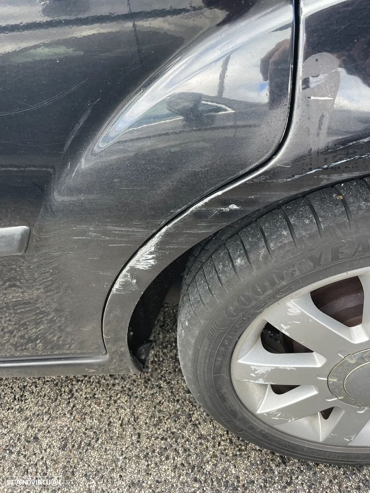 Ford Fiesta 1.25 Ghia - 20