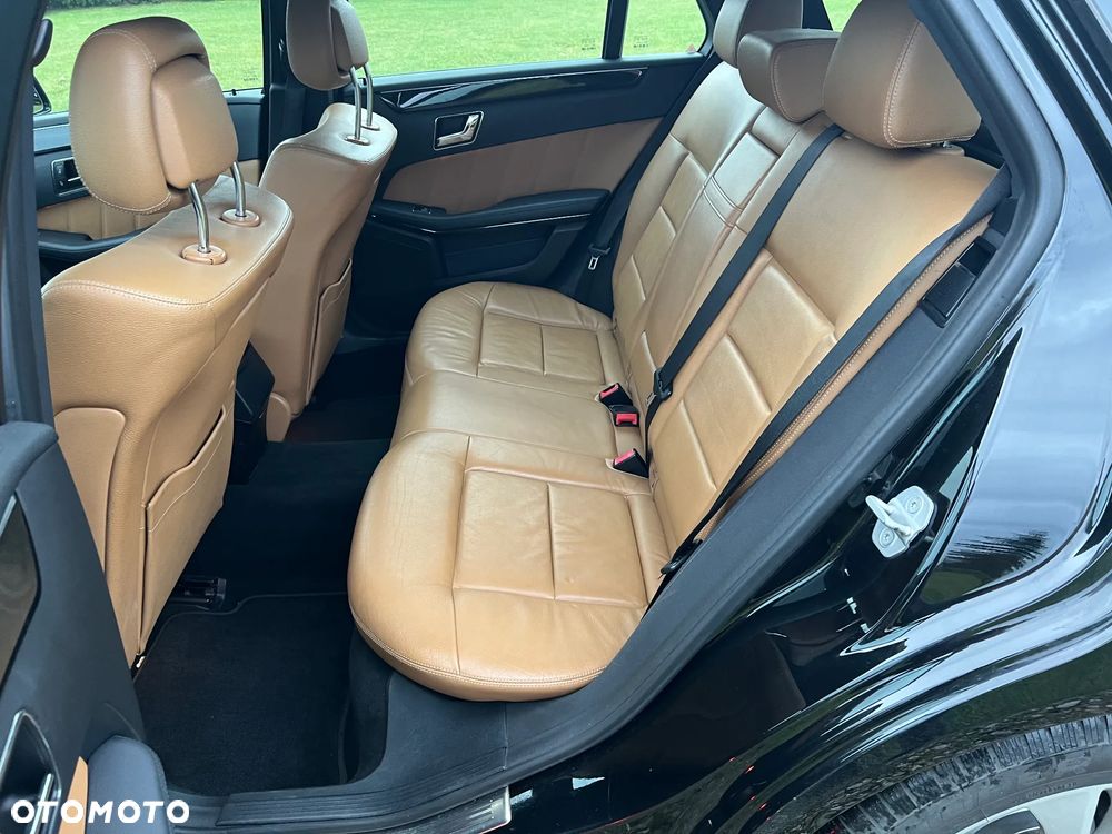 Mercedes-Benz Klasa E 220 T CDI DPF BlueEFFICIENCY Automatik Avantgarde - 21