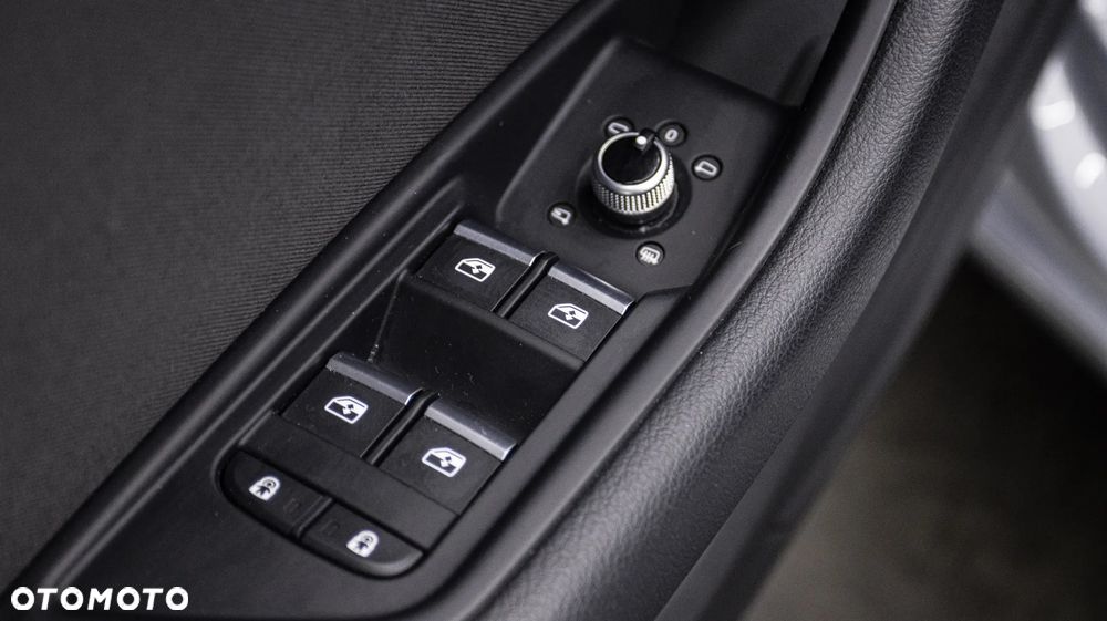 Audi A4 Limousine 40 TDI mHEV S tronic - 32