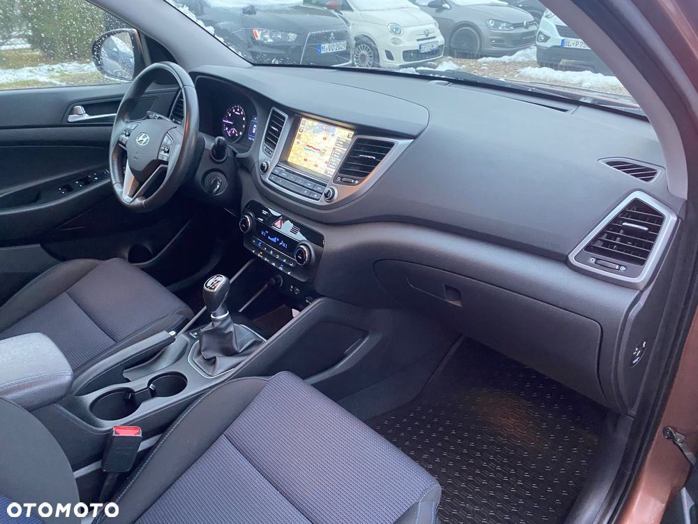 Hyundai Tucson 1.6 GDI BlueDrive Style 2WD - 26