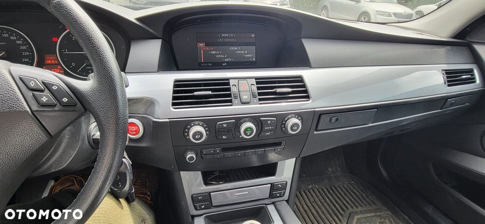 BMW Seria 5 520d - 8