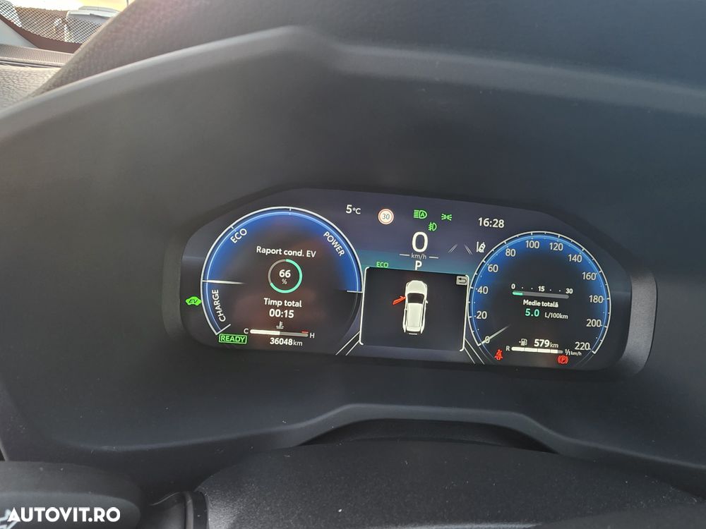 Toyota RAV4 2.5 4x4 Hybrid Team Deutschland - 13