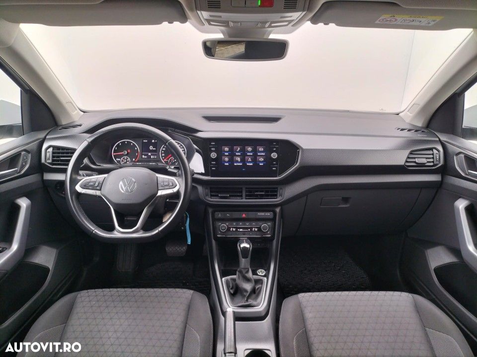 Volkswagen T-Cross - 11