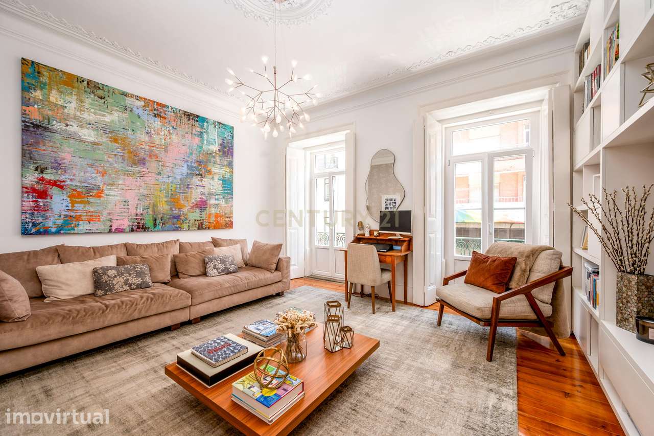 Elegância e conforto em Alcântara | T2+2 com suíte, closet e 2 casas - Grande imagem: 2/20