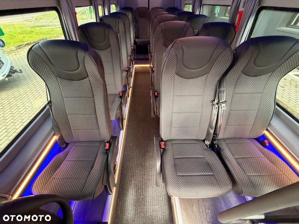 Mercedes-Benz Sprinter 519 - 14