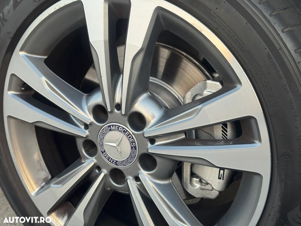 Mercedes-Benz E 220 CDI DPF BlueEFFICIENCY 7G-TRONIC Avantgarde - 29