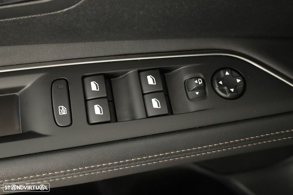 Peugeot 3008 1.2 Hybrid GT e-DCS6 - 20