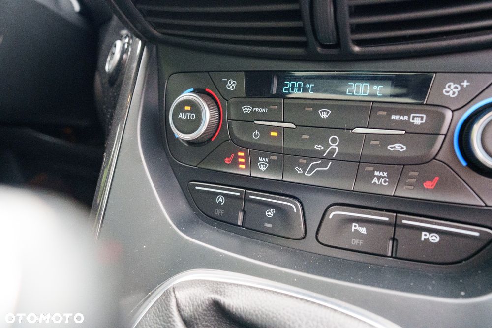 Ford Kuga 1.5 EcoBoost 2x4 ST-Line - 23