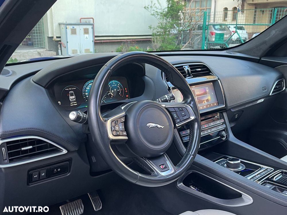 Jaguar F-Pace 30d AWD R-Sport - 15