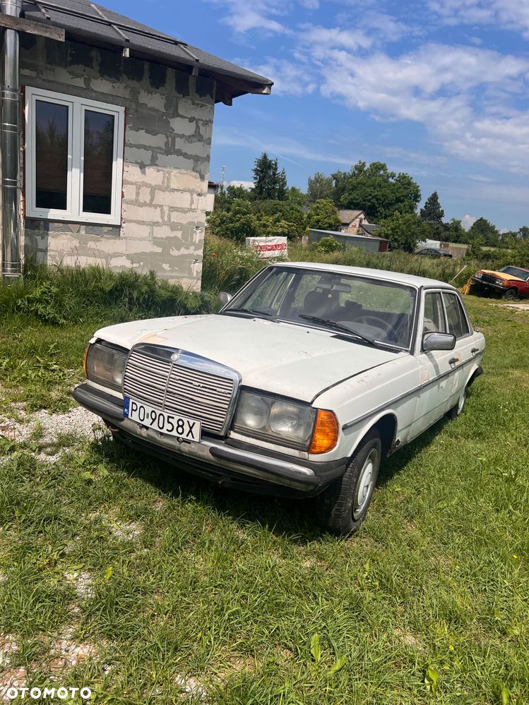 Mercedes-Benz W123 - 8