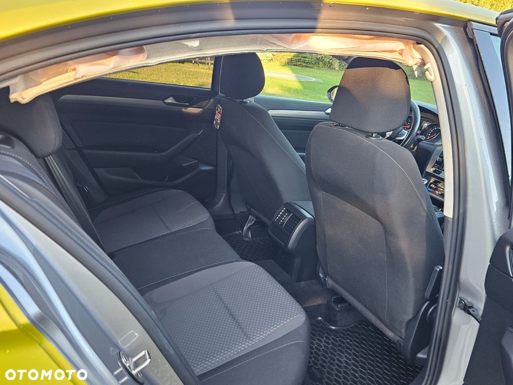 Volkswagen Passat 1.5 TSI EVO Essence - 21