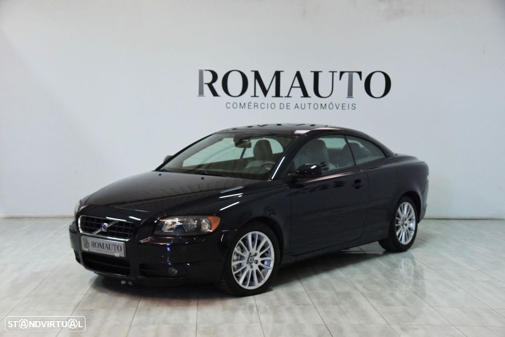 Volvo C70 2.4 D5 Momentum Geartronic - 4