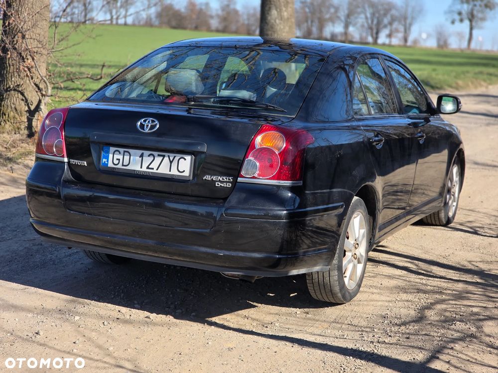 Toyota Avensis 2.0 D-4D Sol Premium - 1