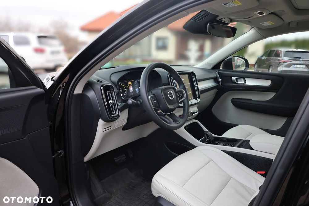 Volvo XC 40 T5 AWD Momentum - 11