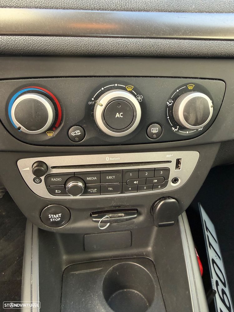 Renault Mégane dCi 90 FAP Expression - 10