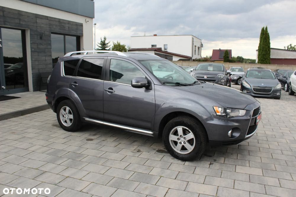 Mitsubishi Outlander 2.0 2WD CVT Invite - 12