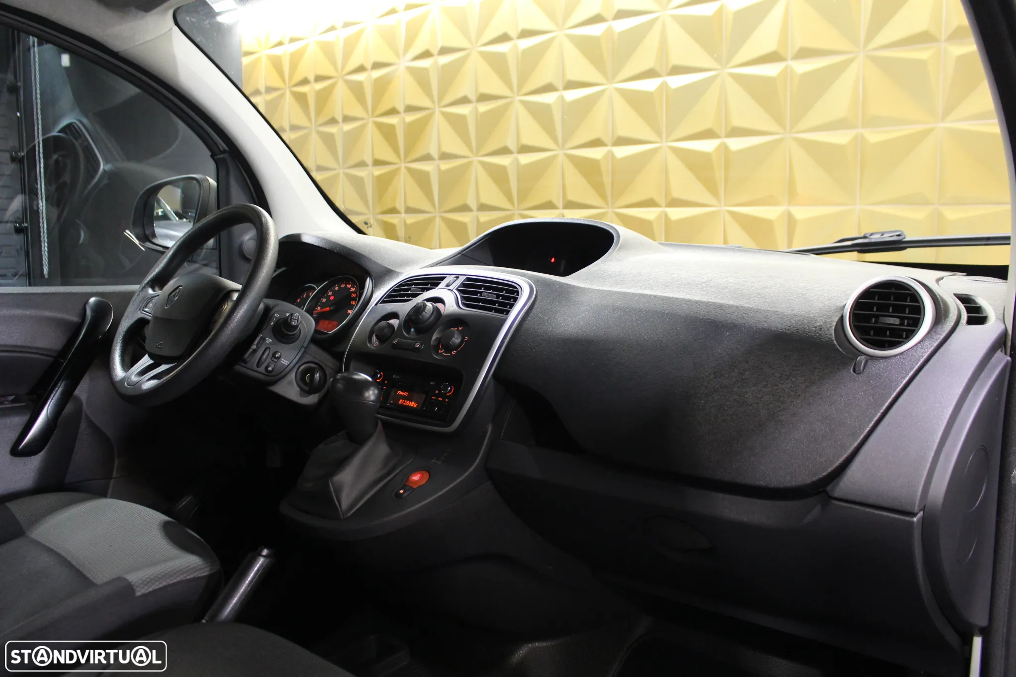 Renault Kangoo Maxi Cx. Automática 3Lugares - 15
