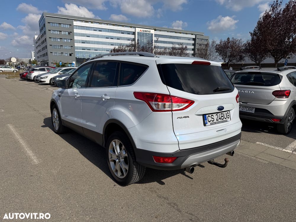 Ford Kuga 2.0 TDCi Powershift 4WD Titanium - 4