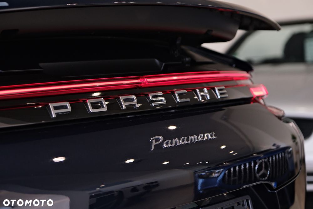 Porsche Panamera - 18