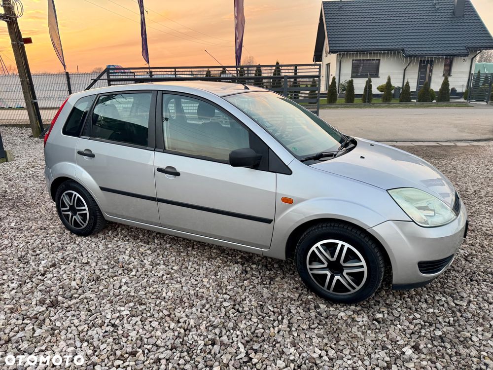 Ford Fiesta - 17