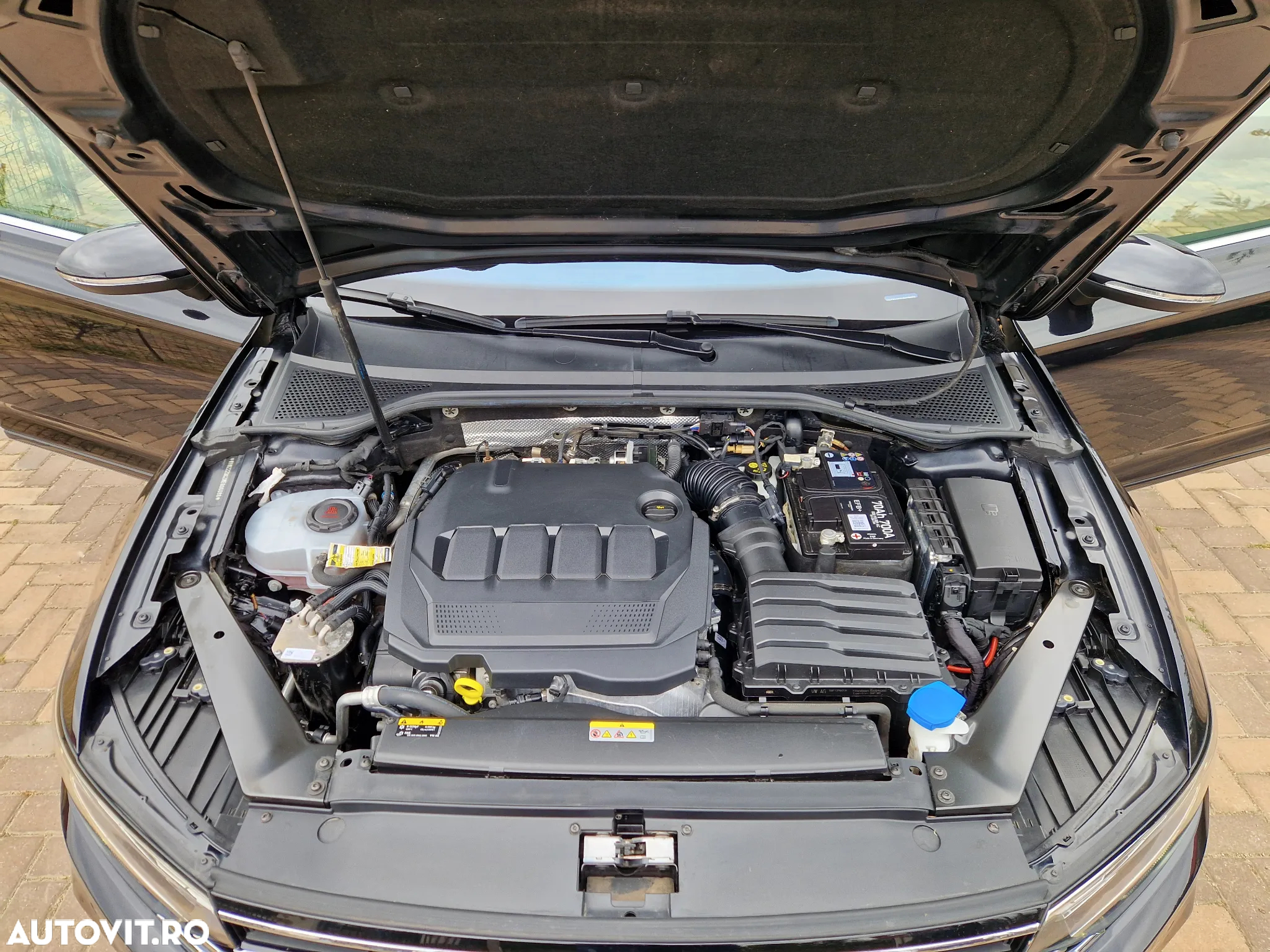 Volkswagen Passat 2.0 TDI DSG Comfortline - 29