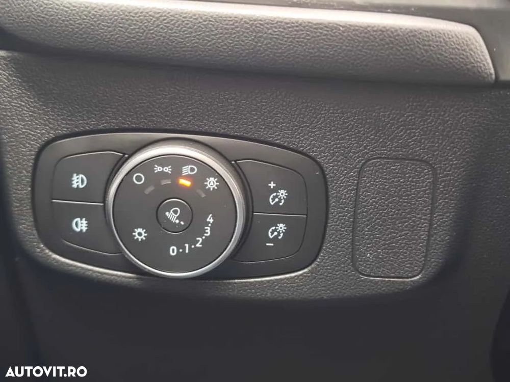 Ford Focus 1.0 EcoBoost Trend Edition - 28
