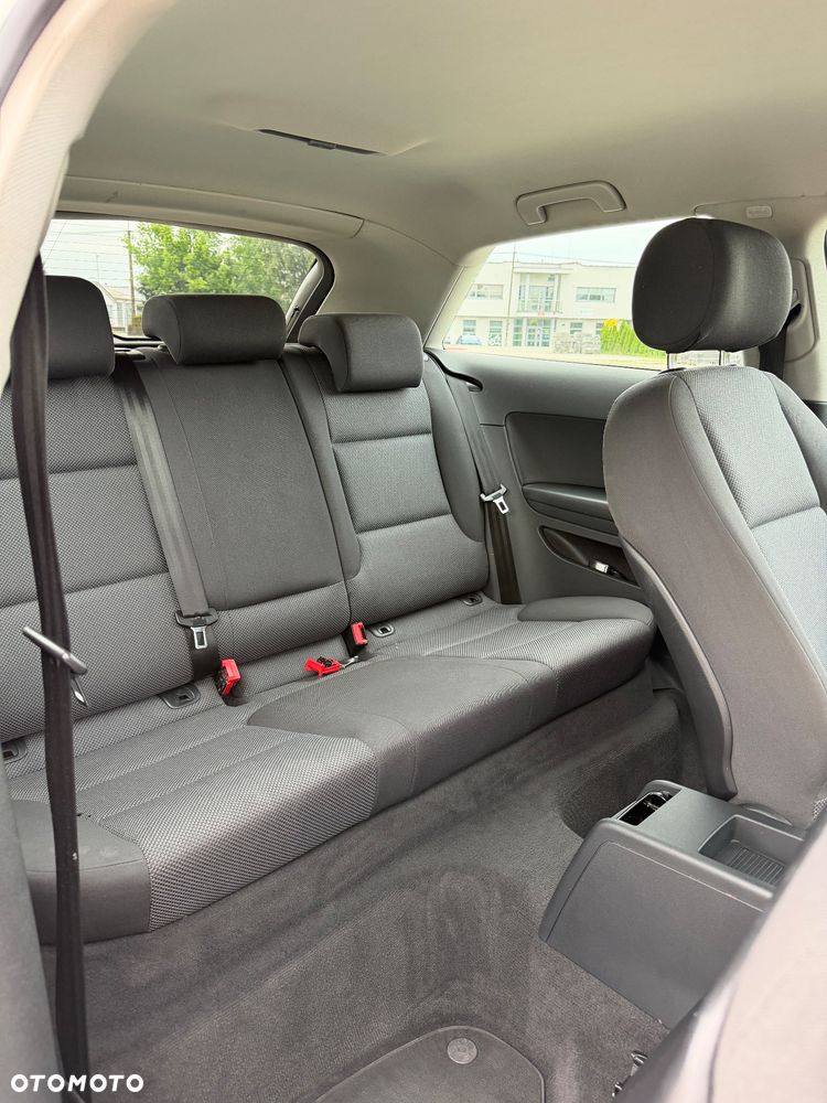 Audi A3 3-drzwiowe 1.6 Attraction - 10