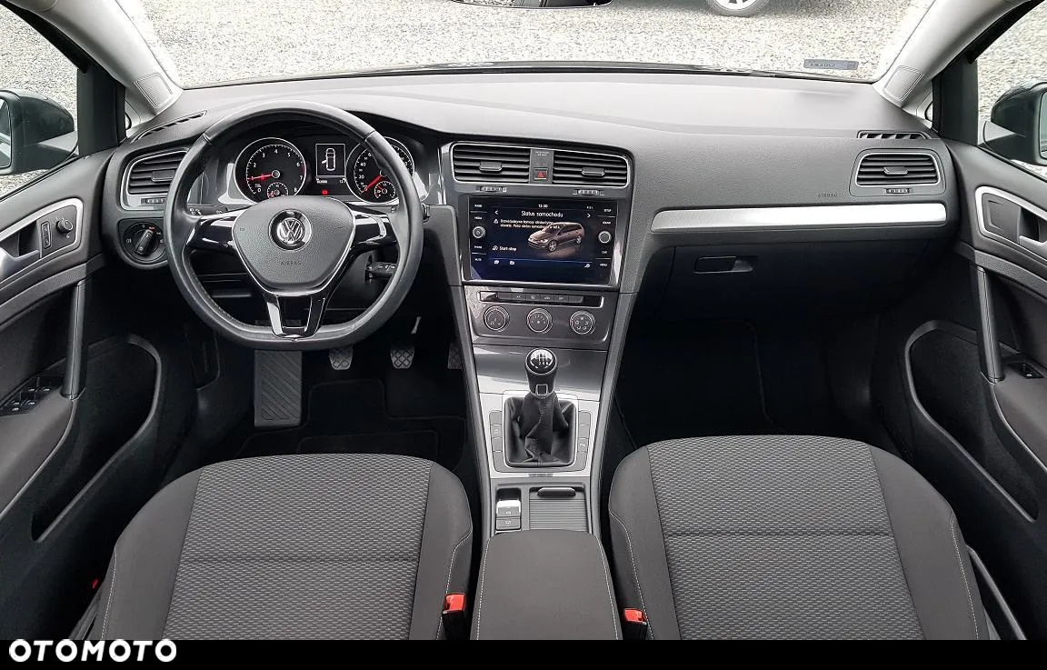 Volkswagen Golf - 17