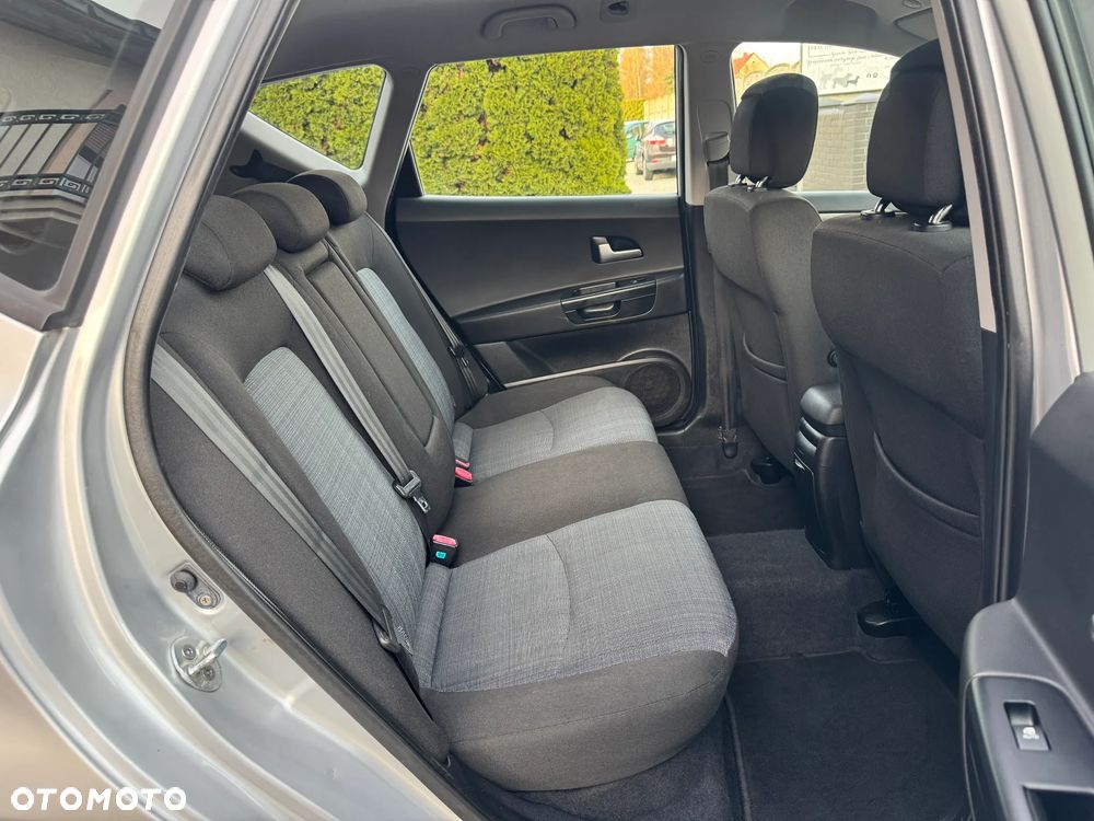 Kia Ceed 1.6 CVVT SW Dream-Team Edition - 30