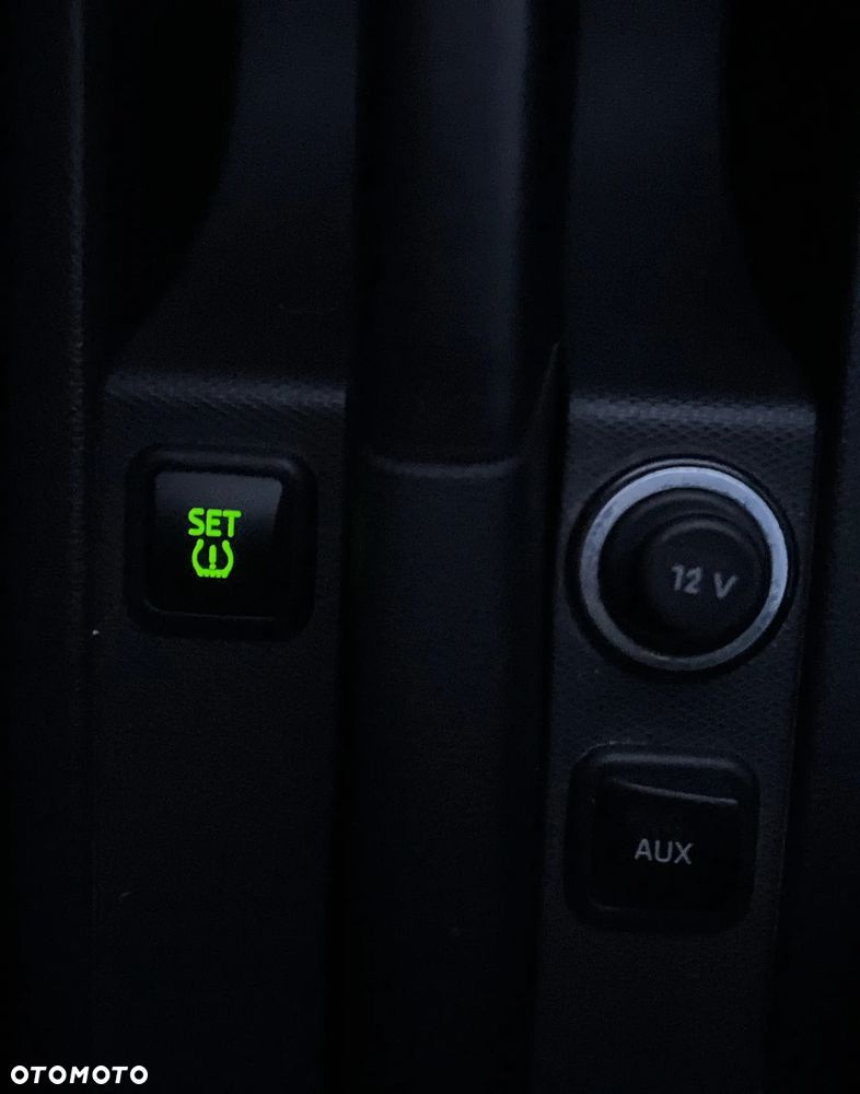 Skoda RAPID Spb 1.6 TDI DPF Style Plus - 28