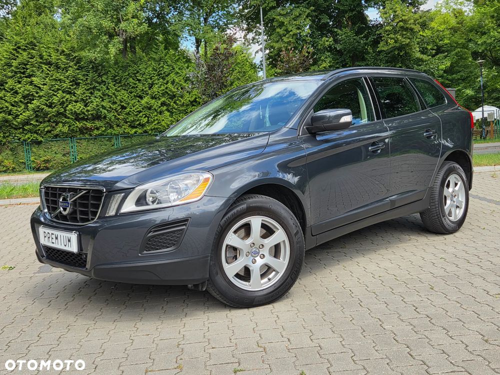 Volvo XC 60 T5 Powershift Momentum - 1