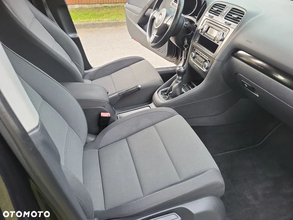 Volkswagen Golf - 31