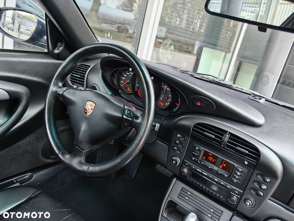 Porsche 911 - 26