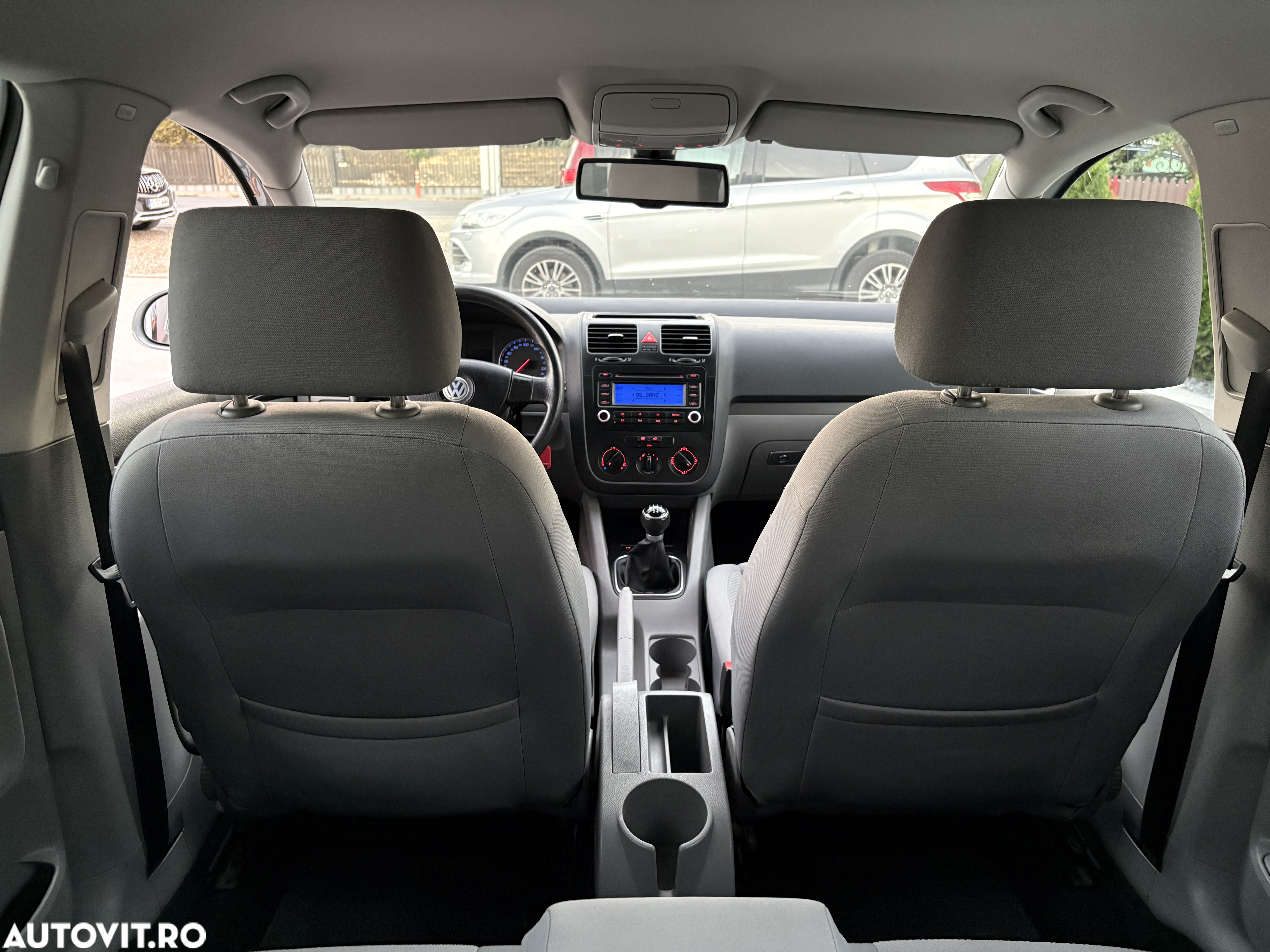 Volkswagen Golf 1.6 Comfortline - 8