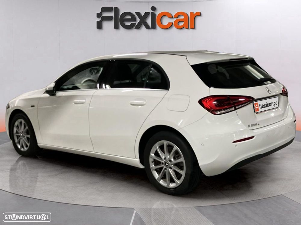 Mercedes-Benz A 250 e Style Plus - 3