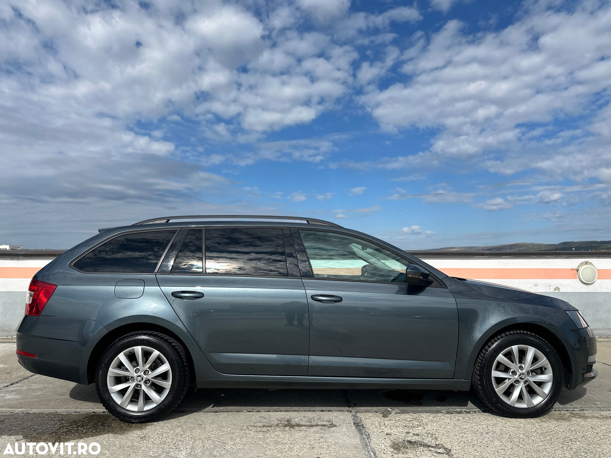 Skoda Octavia Combi Diesel 1.6 TDI DSG Style - 20