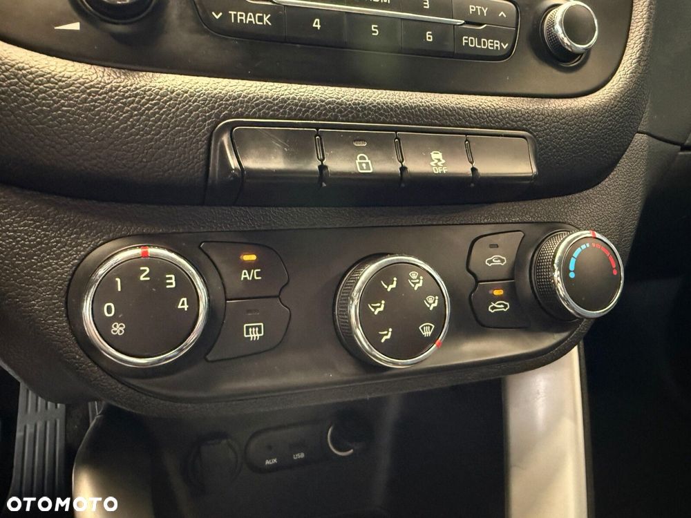 Kia Ceed - 22