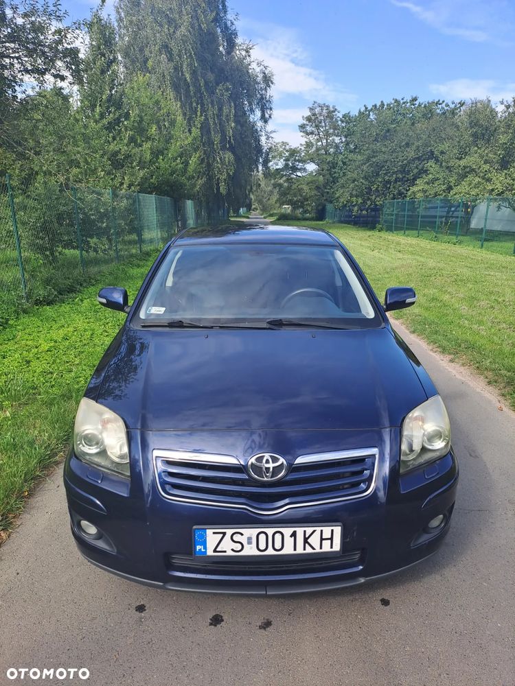 Toyota Avensis - 4