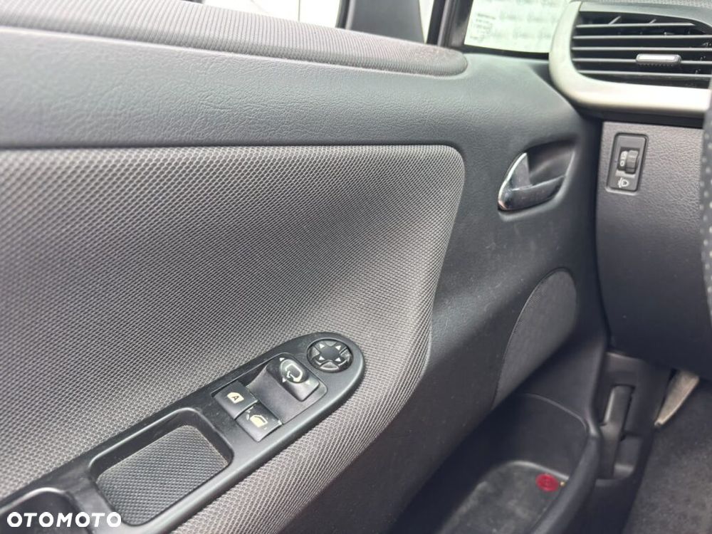 Peugeot 207 CC 120 VTi Active - 9