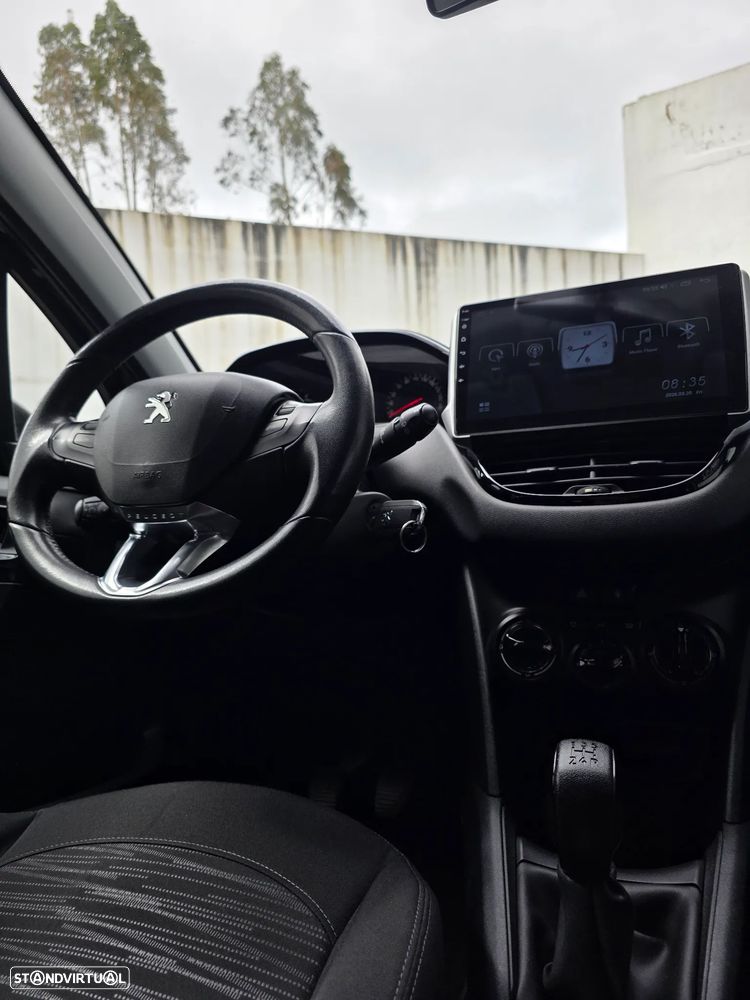 Peugeot 208 1.4 HDi Active - 40