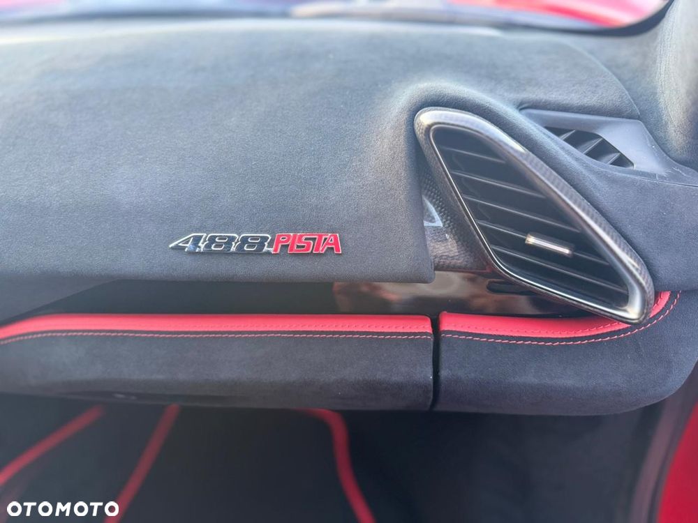 Ferrari 488 - 26