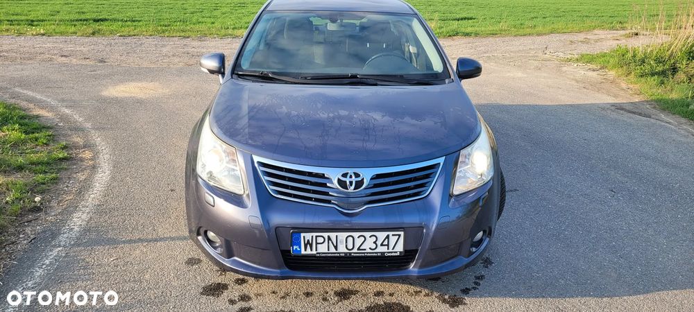Toyota Avensis 1.8 Sol - 18
