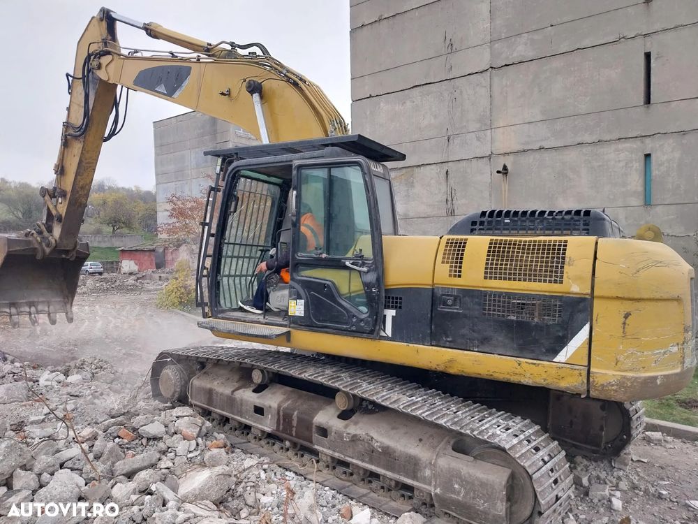 Caterpillar CAT 325 DLN Excavator pe senile