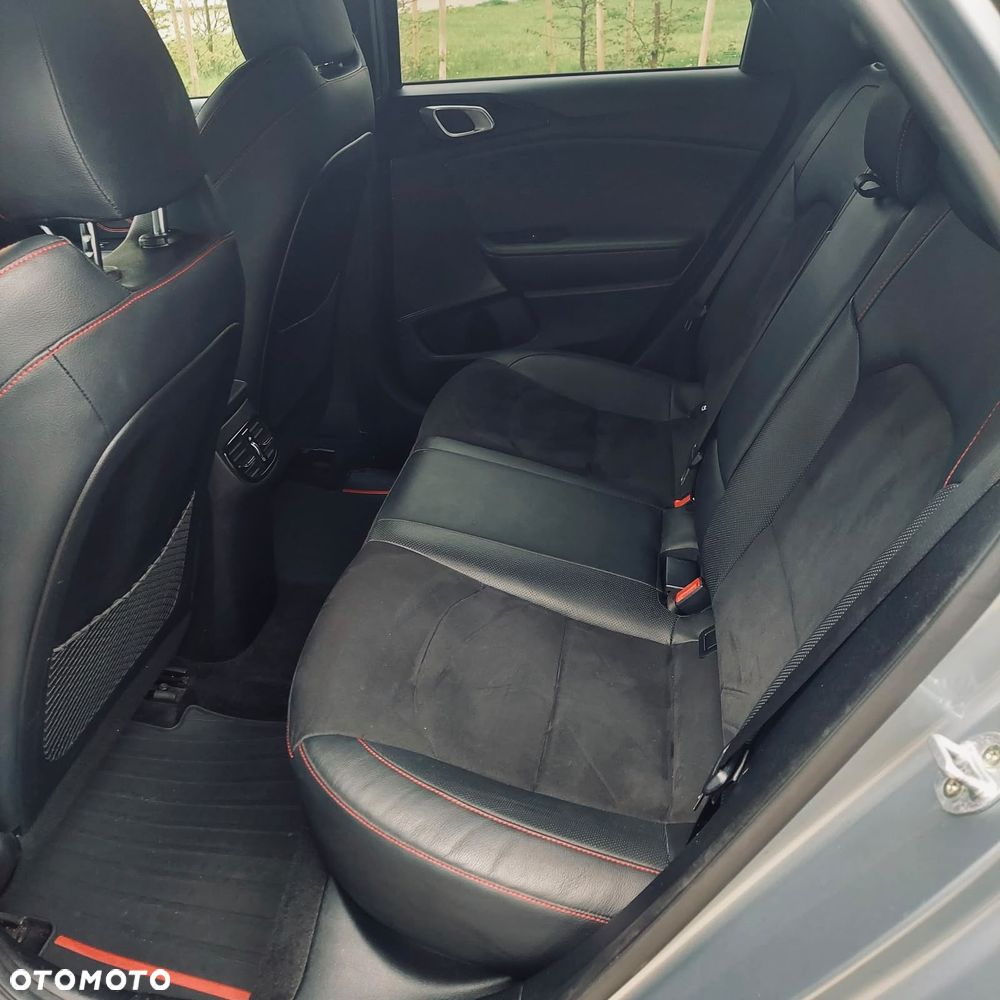 Kia ProCeed 1.6 T-GDI GT DCT - 25