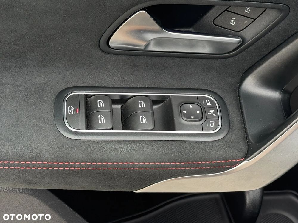 Mercedes-Benz CLA 200 mHEV AMG Line 7G-DCT - 12