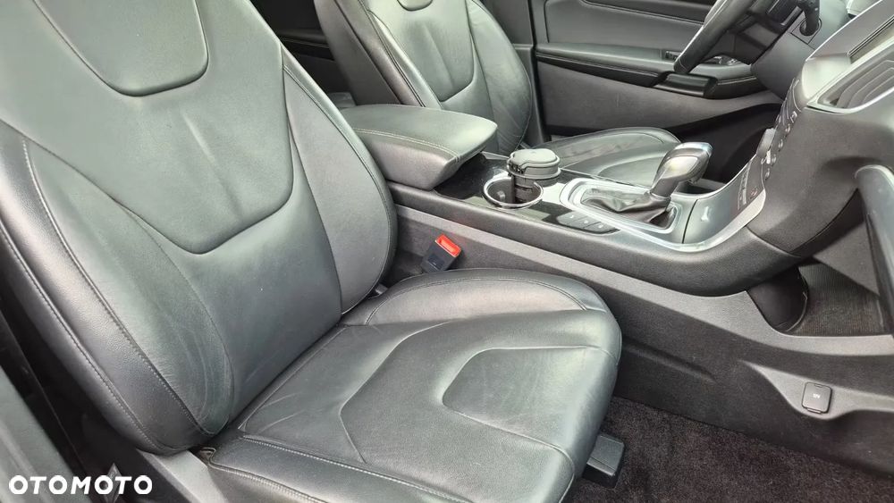 Ford Edge - 22