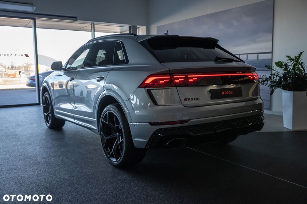 Audi RS Q8 - 3