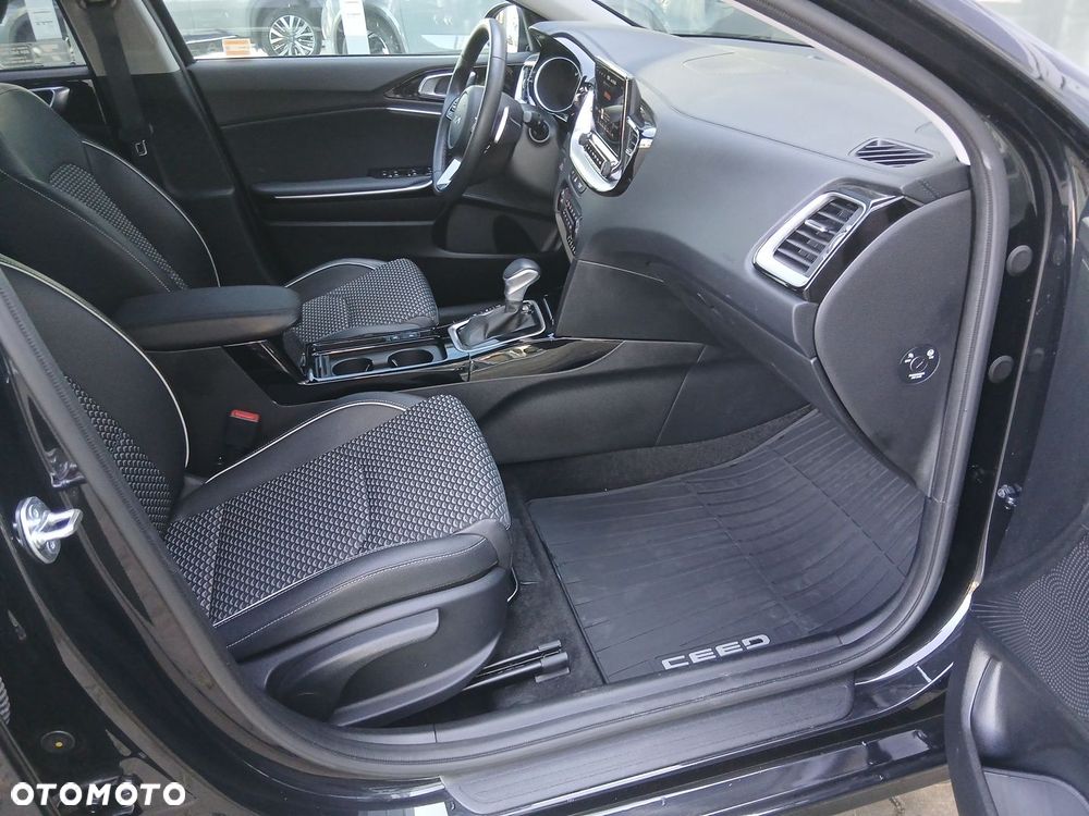Kia Ceed 1.5 T-GDI Tribute DCT - 24