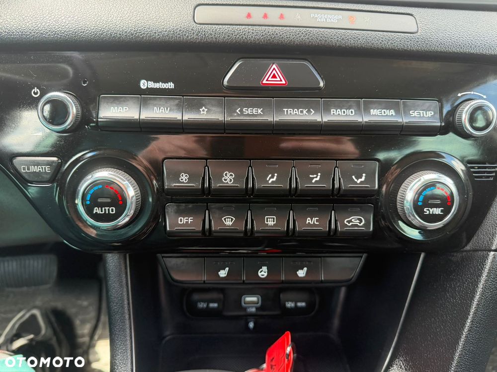 Kia Sportage 1.6 CRDI AWD Eco-Dynamics+ (48V M-H) DCT PLATINUM - 26