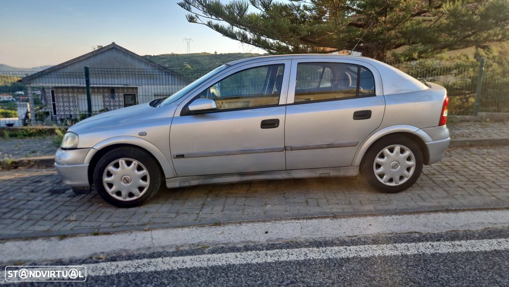 Opel Astra - 1